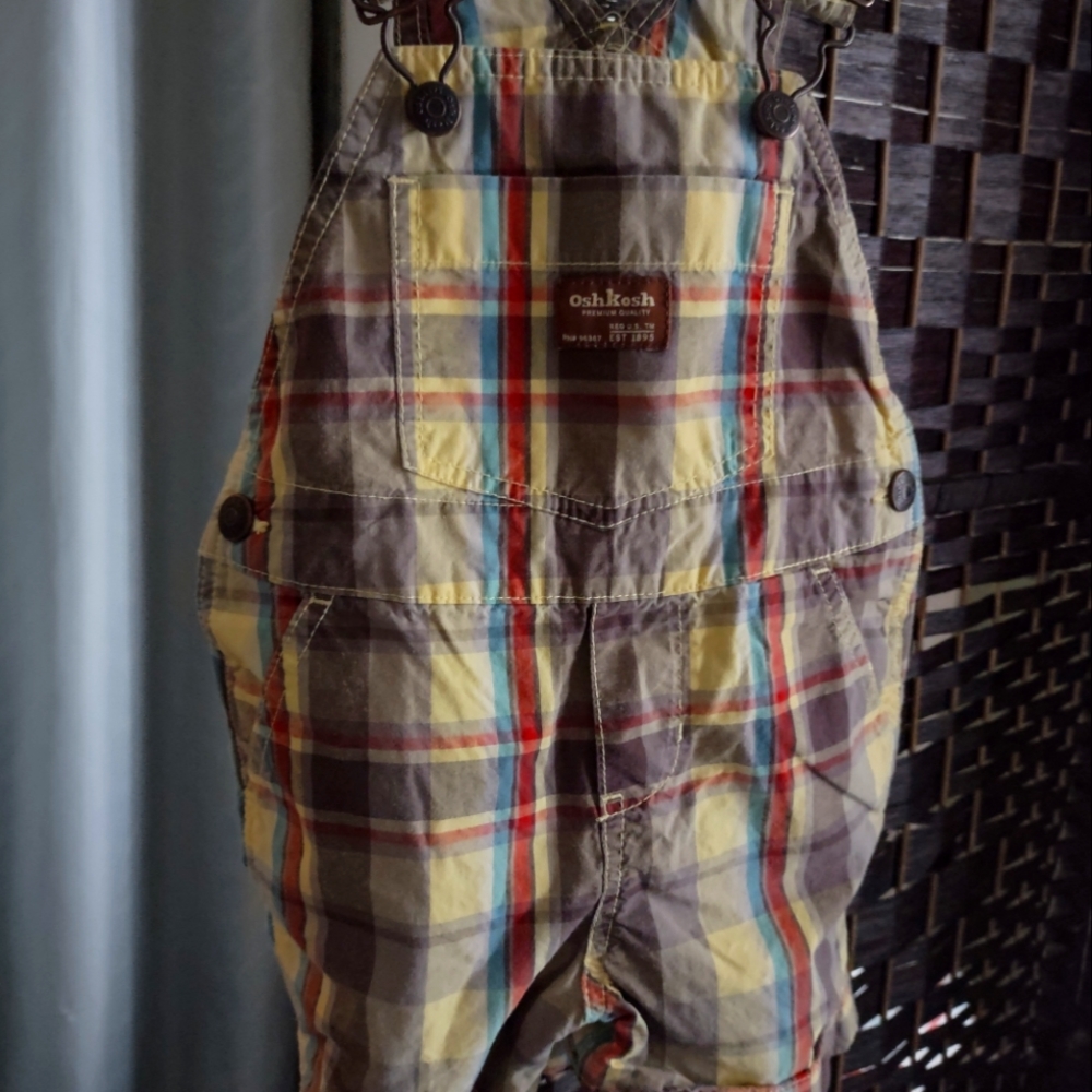 Osh gosh overalls size 18 mos